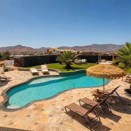 Volcanoa Villa *